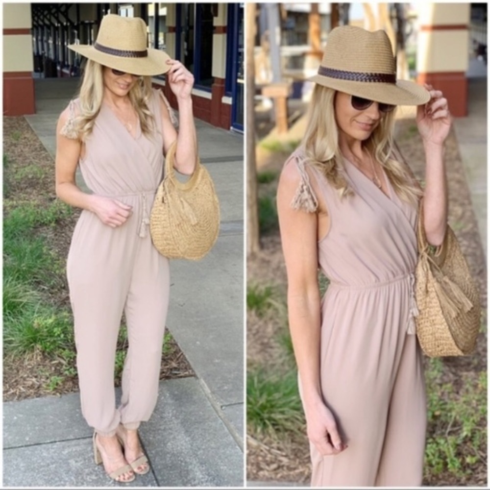 đ Chic Boho Jumpsuit (M) - Picture 2 of 8
